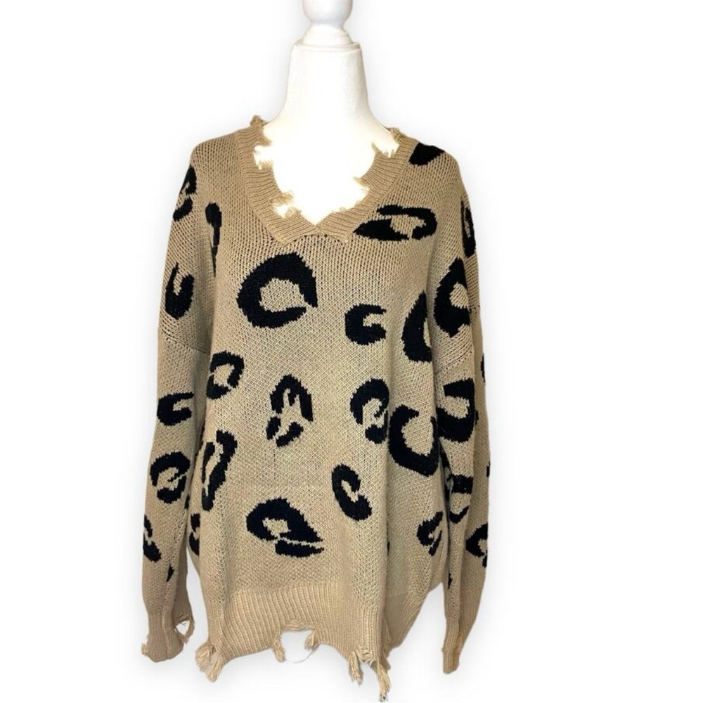 Leopard Sweater Distressed V-Neck Size medium